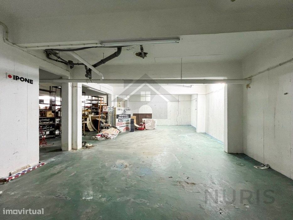 Garagem e Loja para Venda no centro de Portimão!