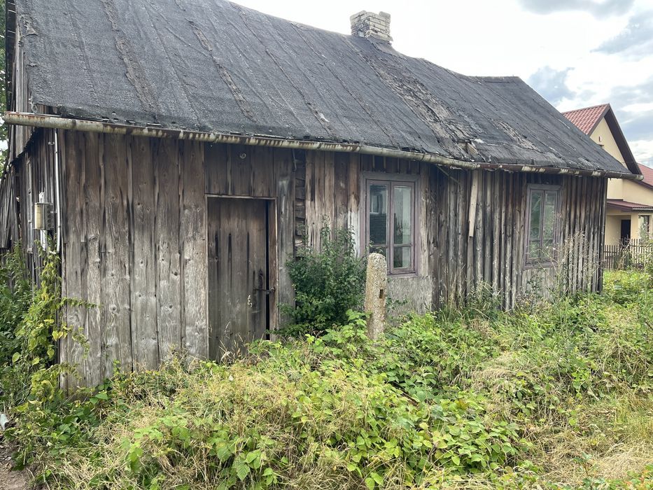 Dom do rozbiórki w zamian za zabranie materiału.