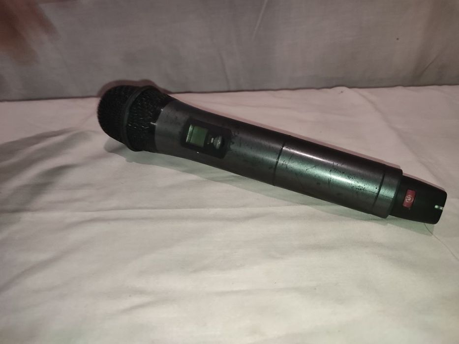 Радіомікрофони shure sennheiser