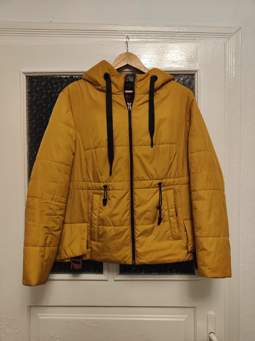 Куртка жіноча ,весняно-осіння.