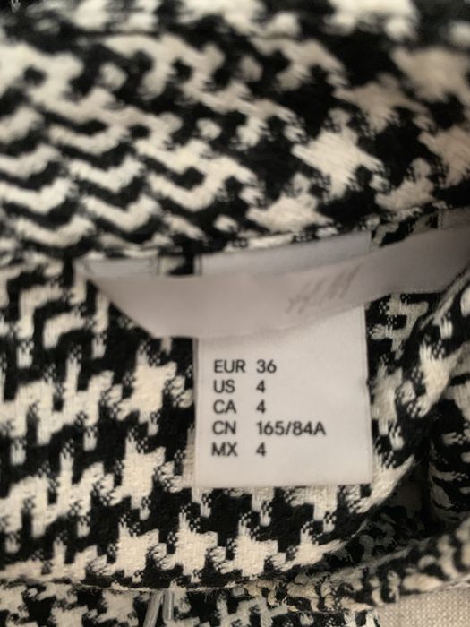 Vestido preto e branco