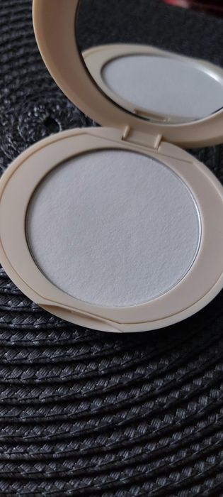 Puder do twarzy Sheglam Alabaster