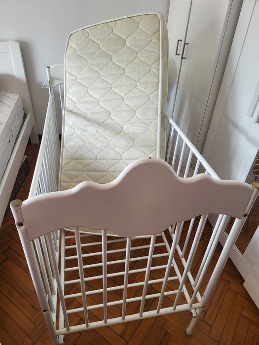 Berço e Colchão em bom estado