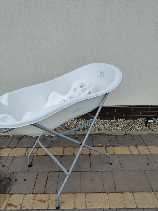 Duża biała wanienka 102 cm ze stelażem i lezaczkiem