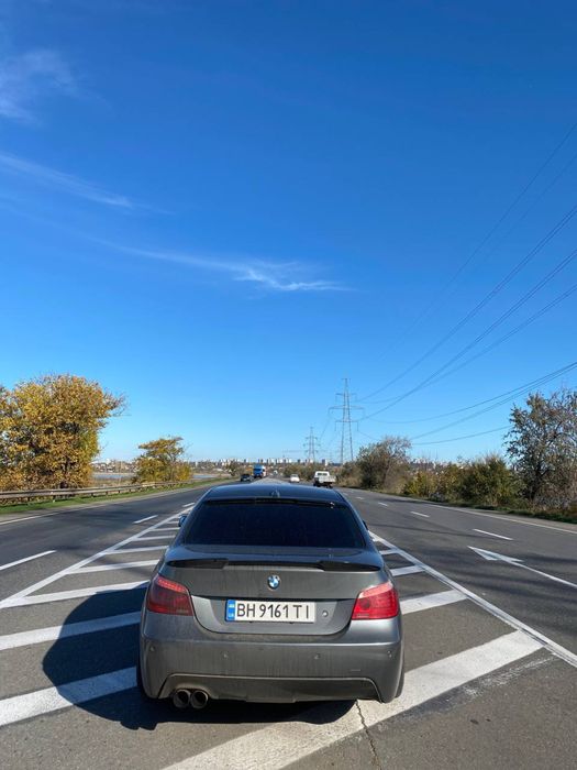 Продам BMW e60 330i