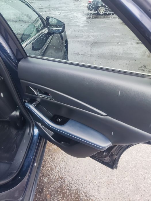 Автомобіль  Mazda cx30