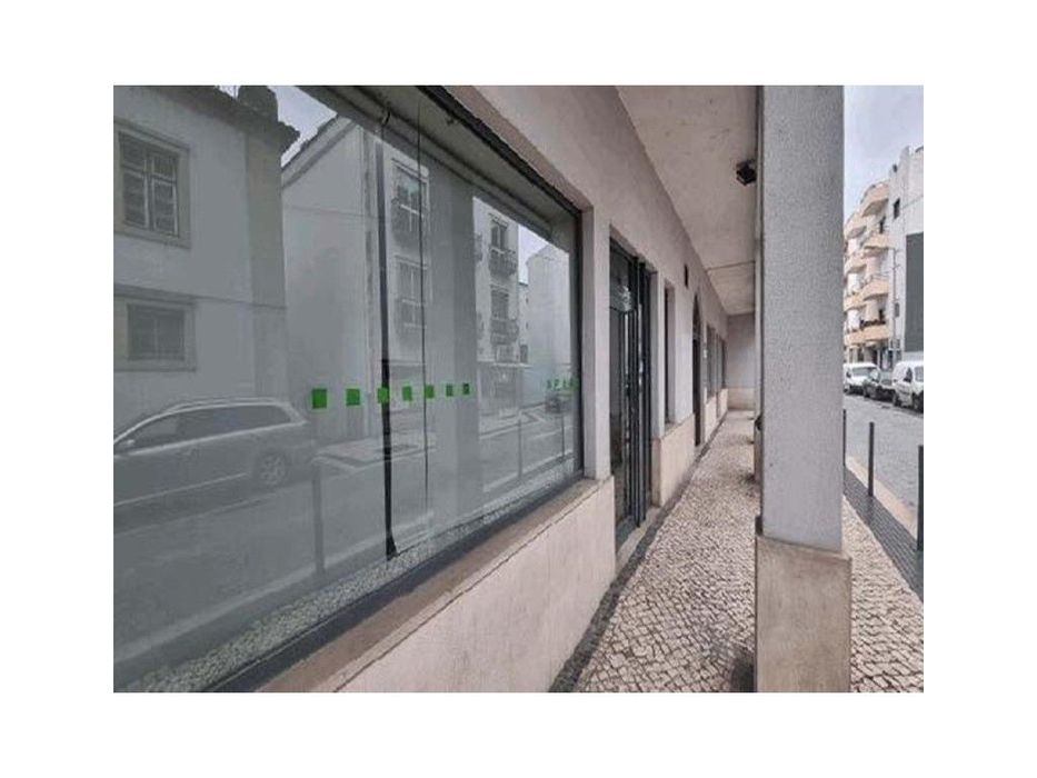 Loja com 420 m2 em Pombal