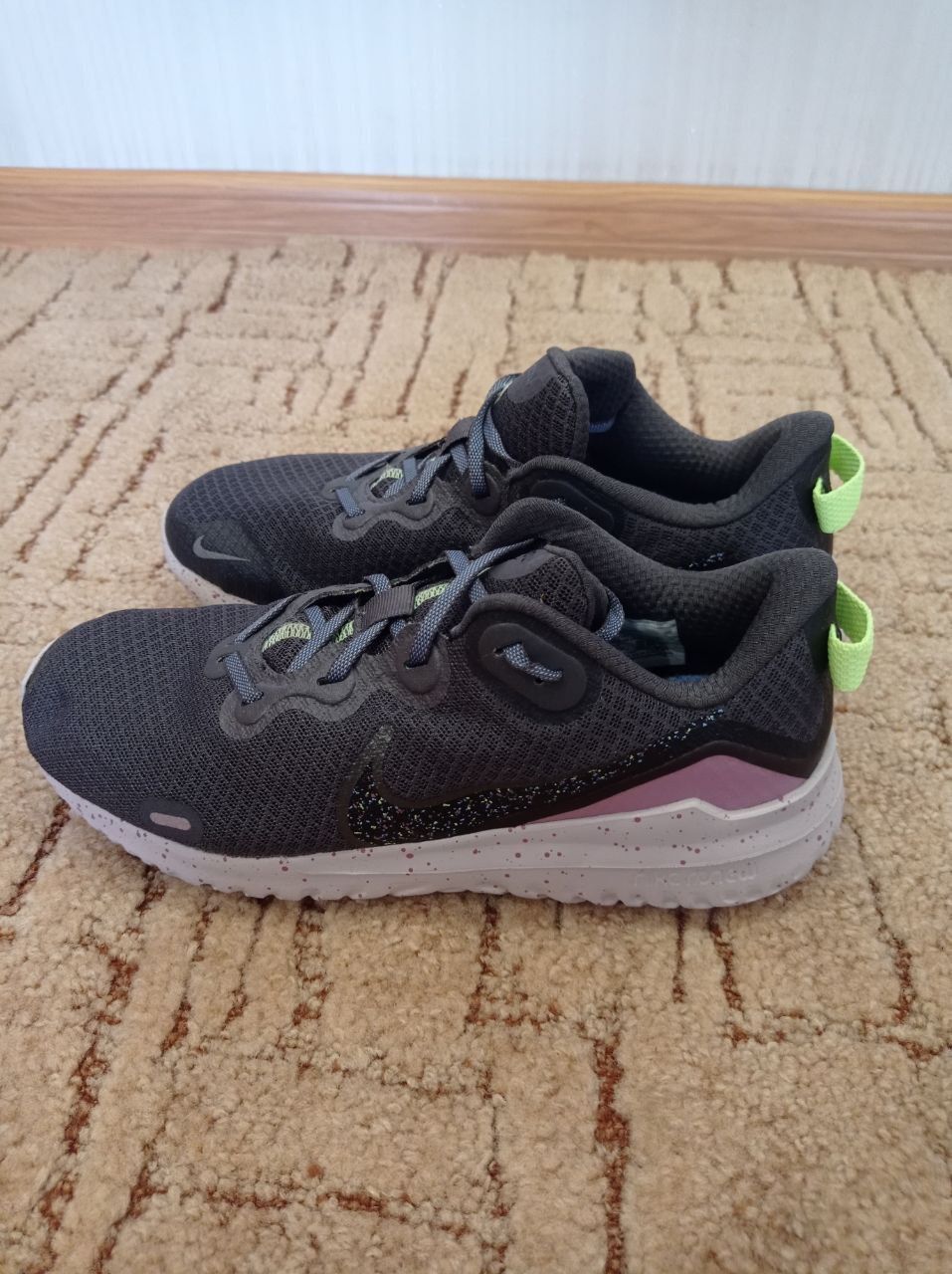 Кроссовки Nike Renew