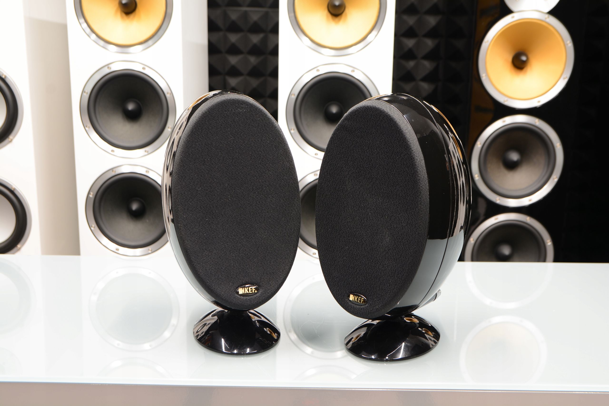 kolumny głośniki ścienne surround KEF HTS3001SE do dolby Atmos