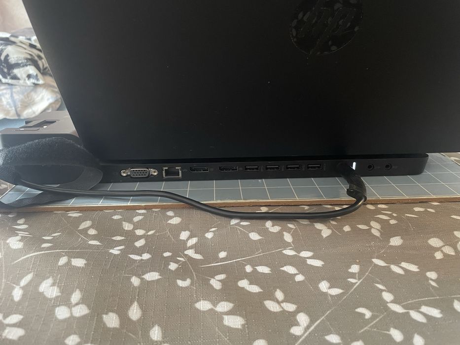 Laptop hp elitebook 840g2 plus stacja dokujaca hp
