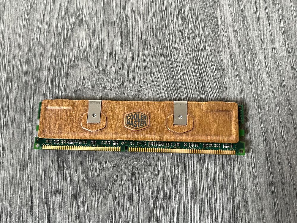 Оперативка DDR 1