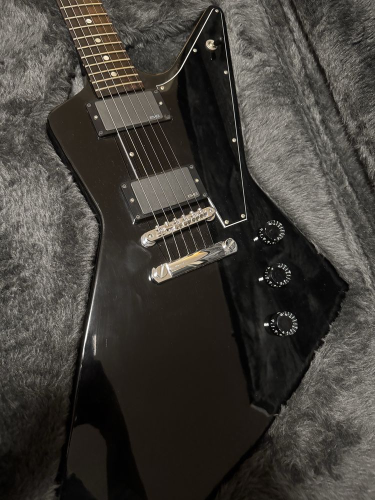 Gibson explorer + case
