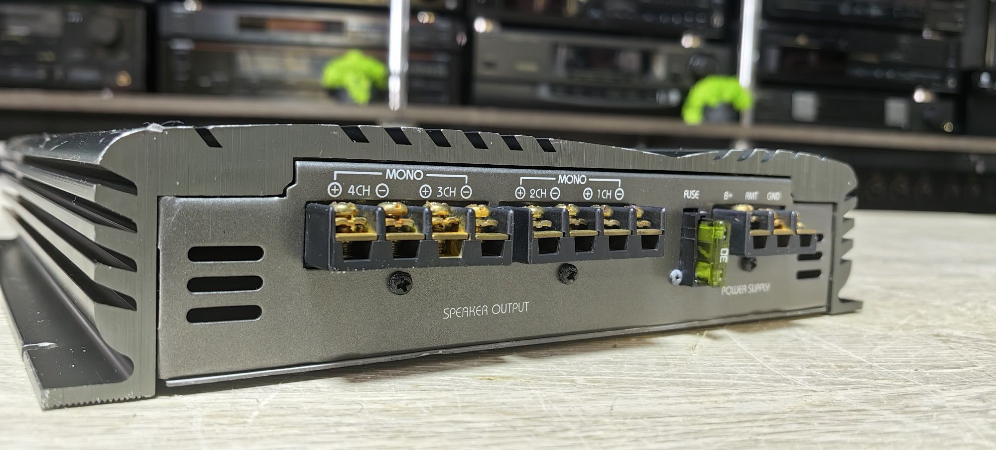 Підсилювач Renegade Ren 720