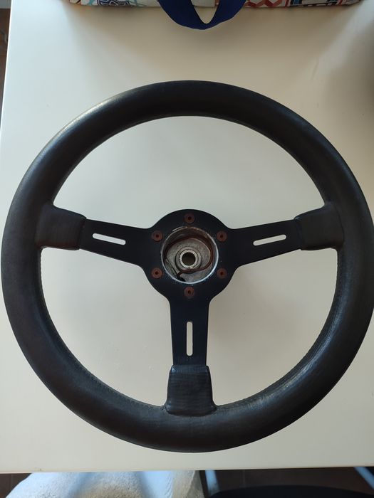 Volante Momo com cubo Honda