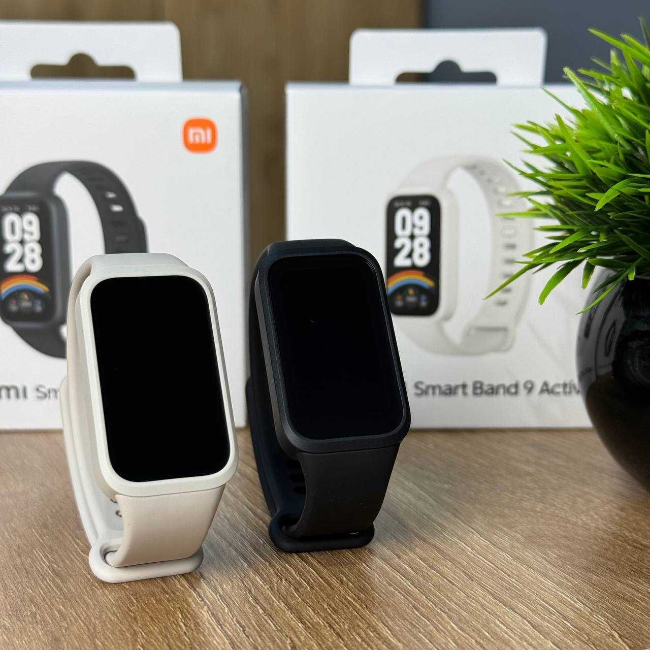 Фітнес-браслет Xiaomi Smart Band 9 Active Black/White Купити Годинник