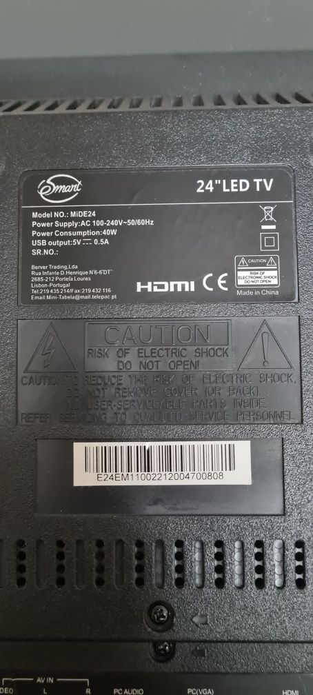 TV LCD Smart "24" para Peças (ecrã partido)