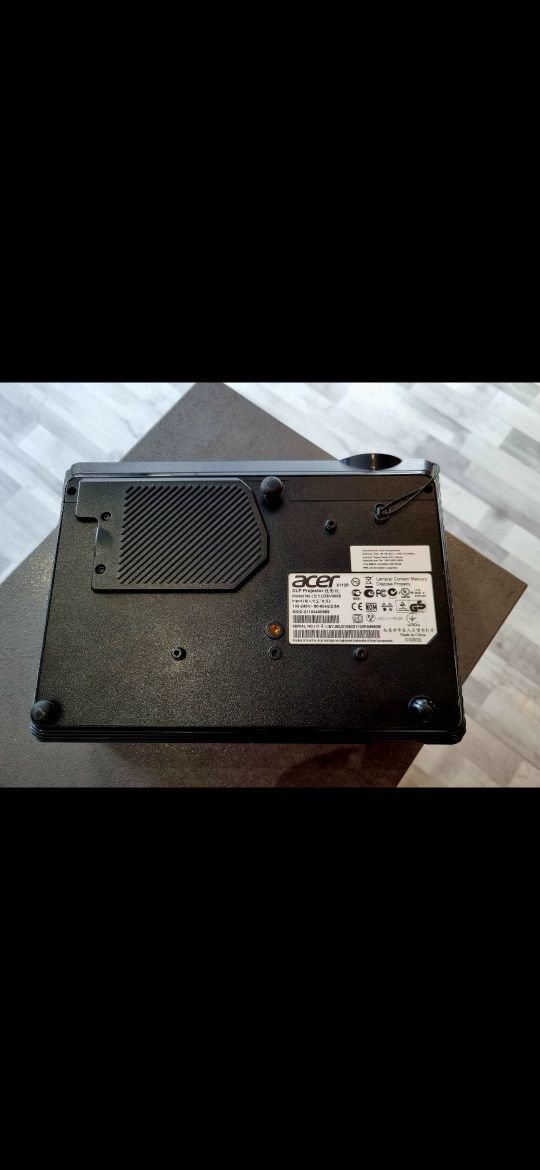 Projektor Acer X110P