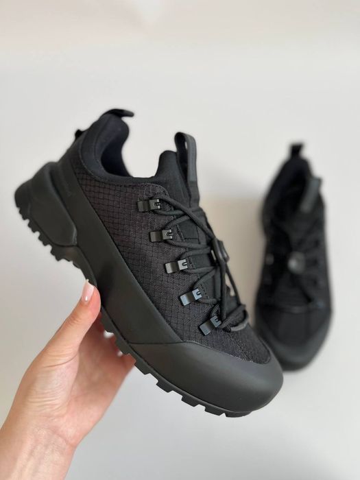 Практичні чоловічі термо-кросівки з посиленим захистом