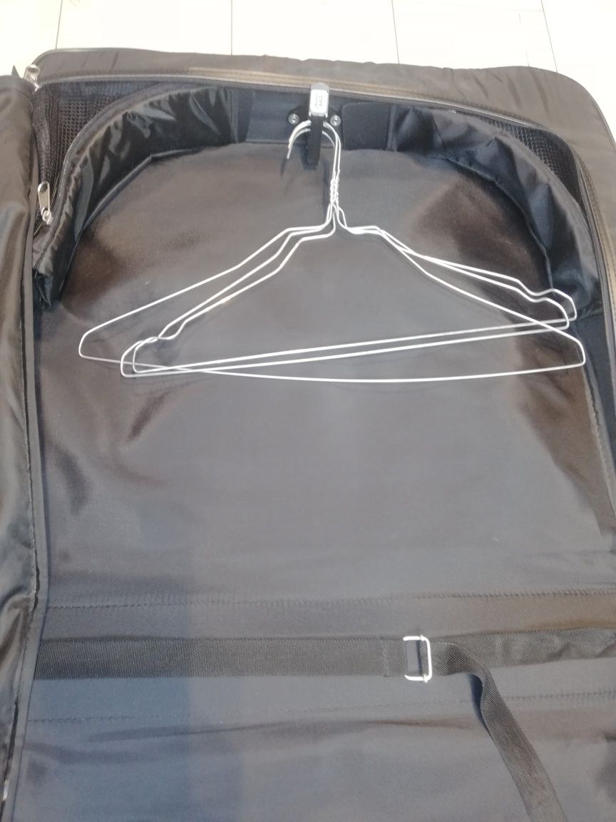 Torba podróżna na garnitur sukienka garsonka TCM
