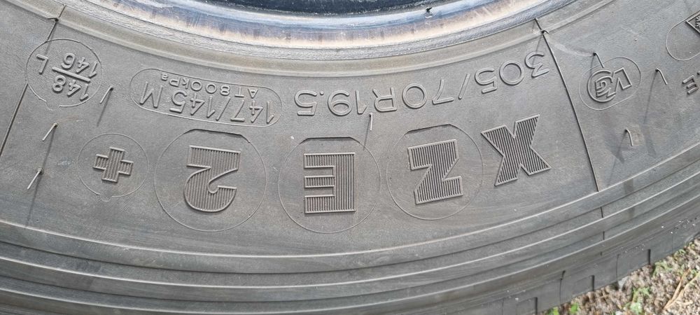 305/70/19,5 Michelin prowadząca