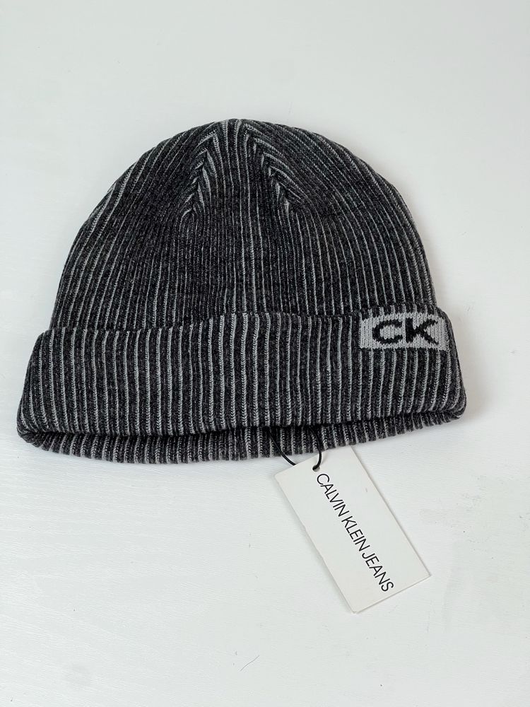 Чоловіча шапка calvin klein mens beanie ribbed