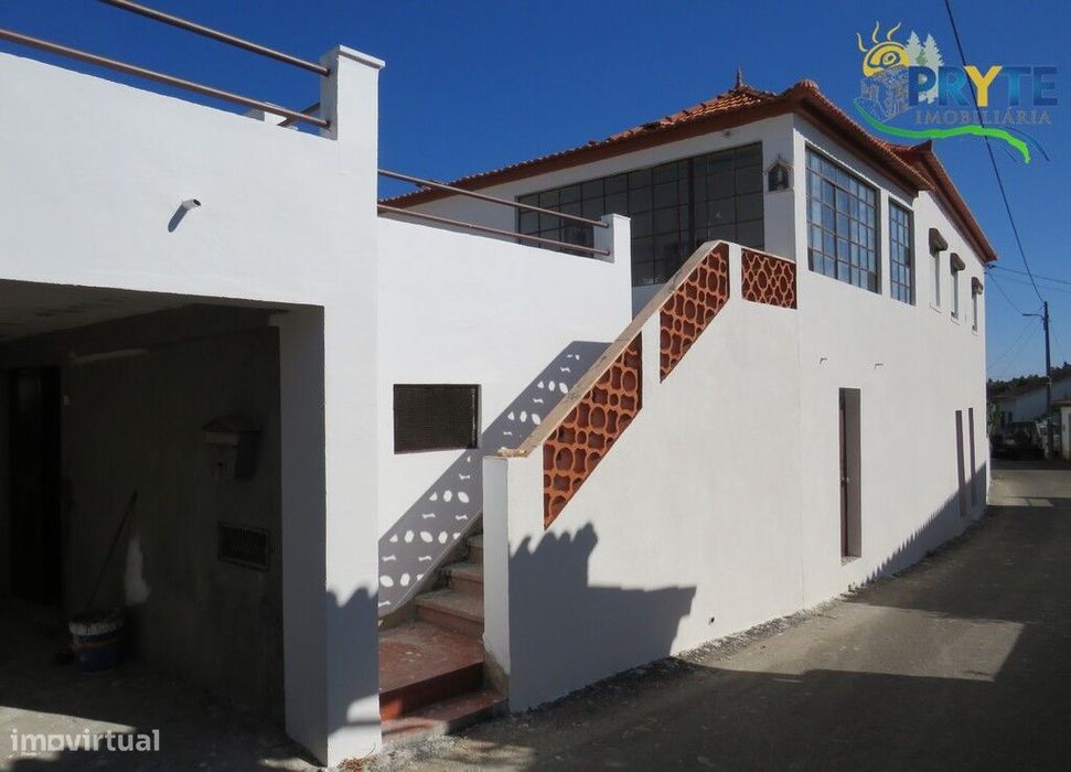 Excelente moradia na localidade da Quintã, perto do Rio