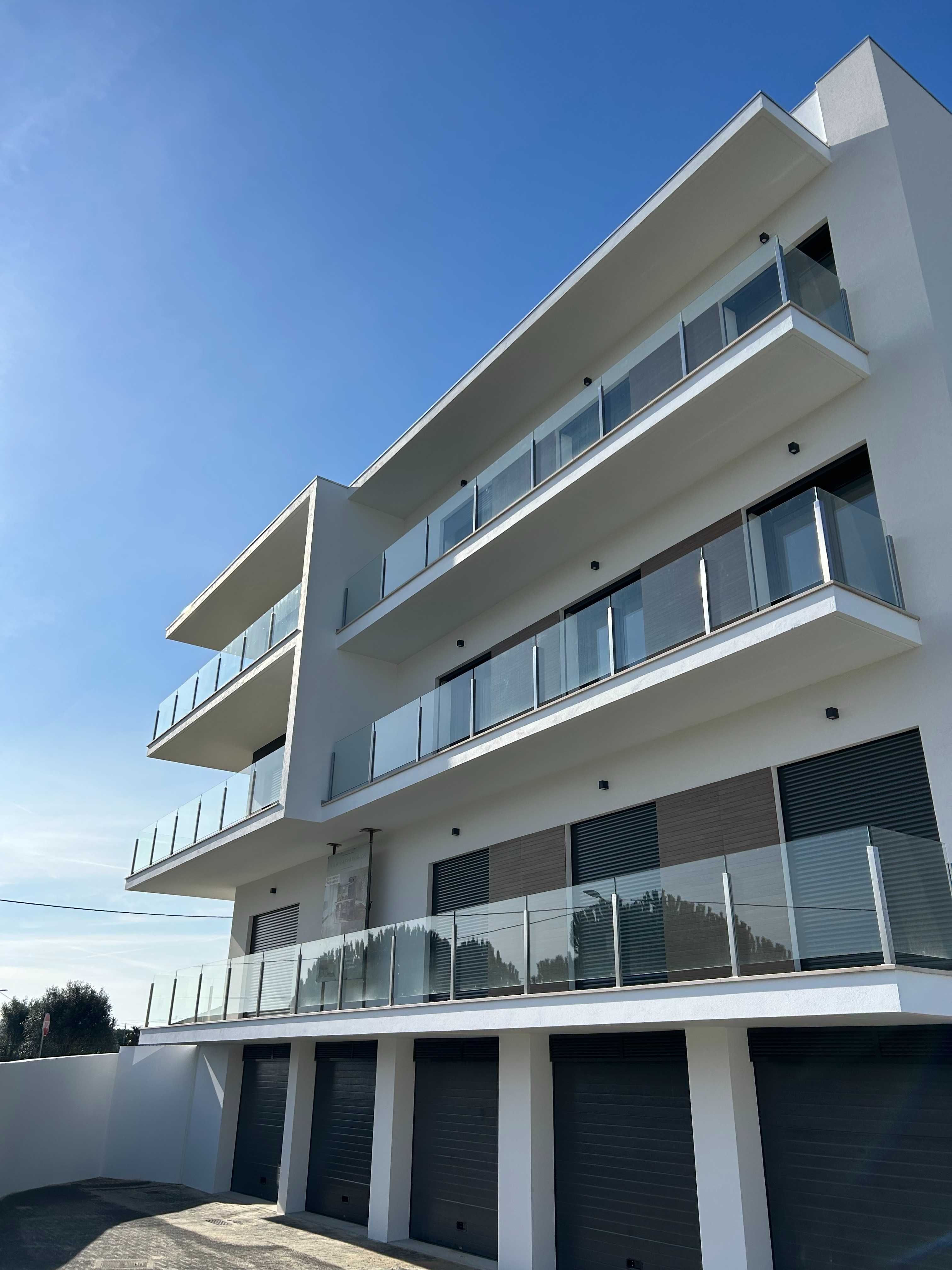 Apartamento T3 Duplex NOVO no Último Andar