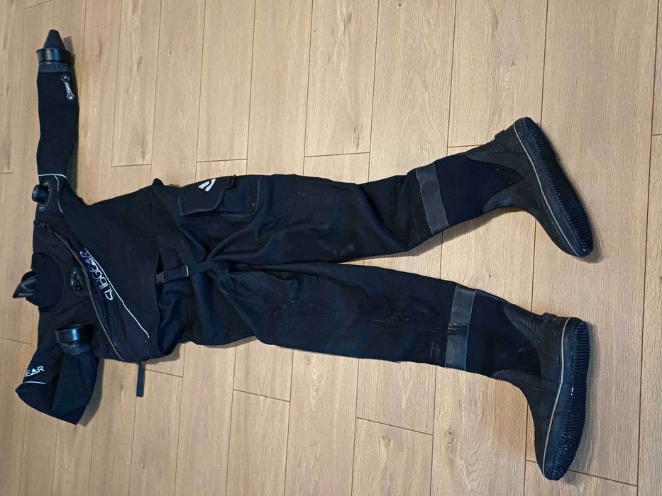 Sprzęt do nurkowania/skafander/skrzydło nurkowe