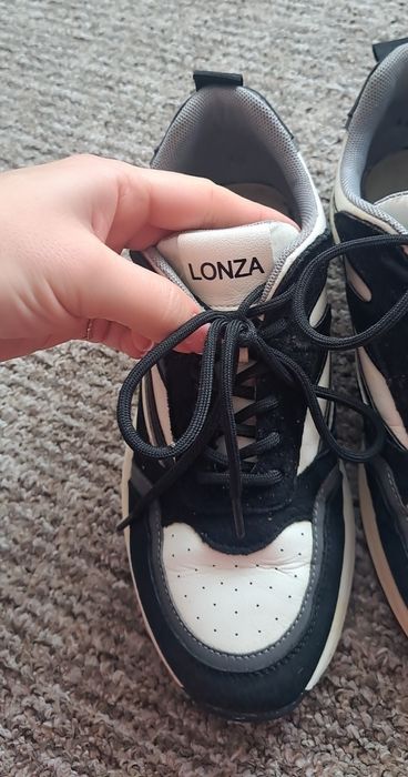 Кросівки жіночі LONZA