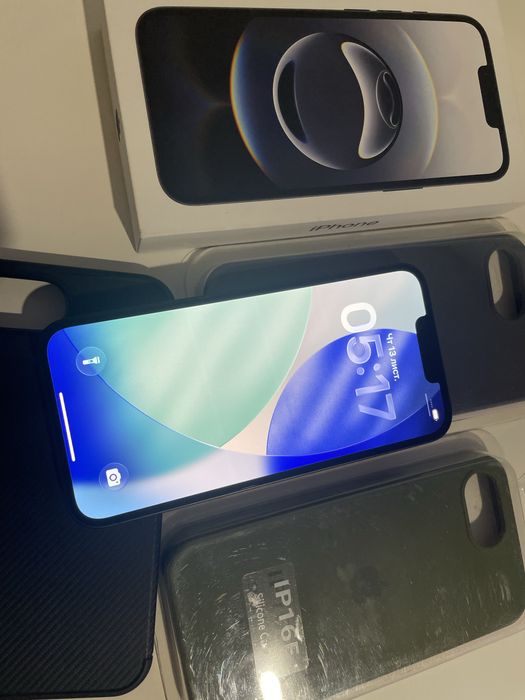 Ідеальний стан-Iphone 16e Black 100% батареї, офіційний, фіз сім