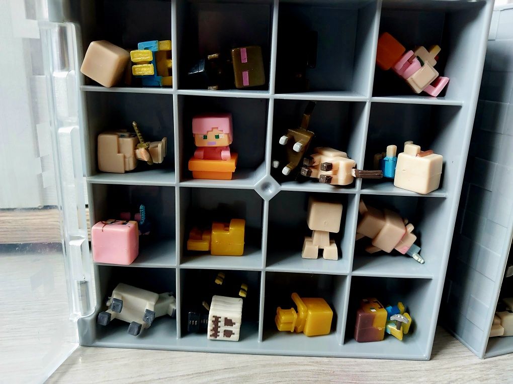 Minecraft box walizka kolekcjonerska na figurki zestaw