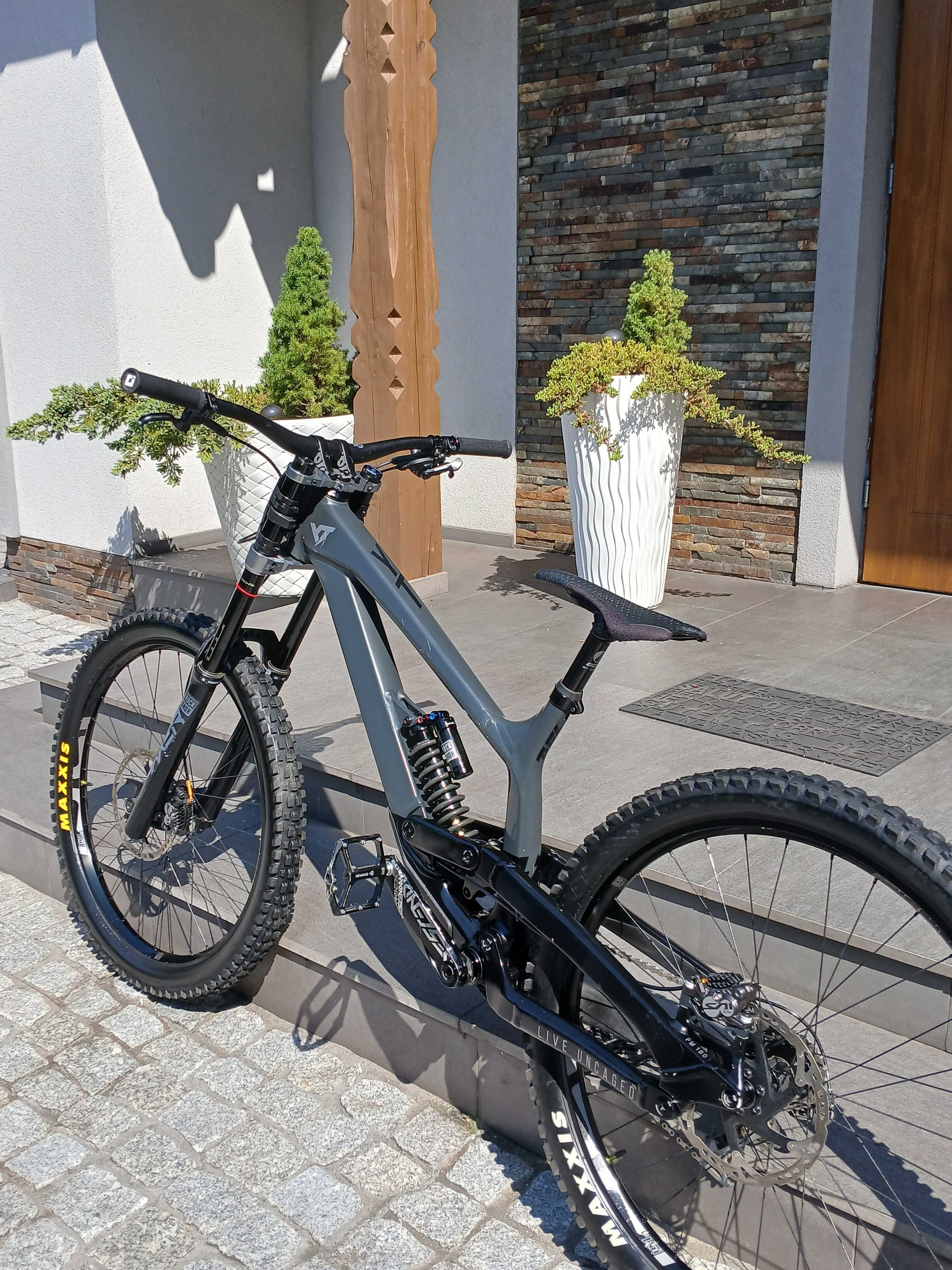 Yt tues core 1 rozmiar L 2022 downhill/freeride