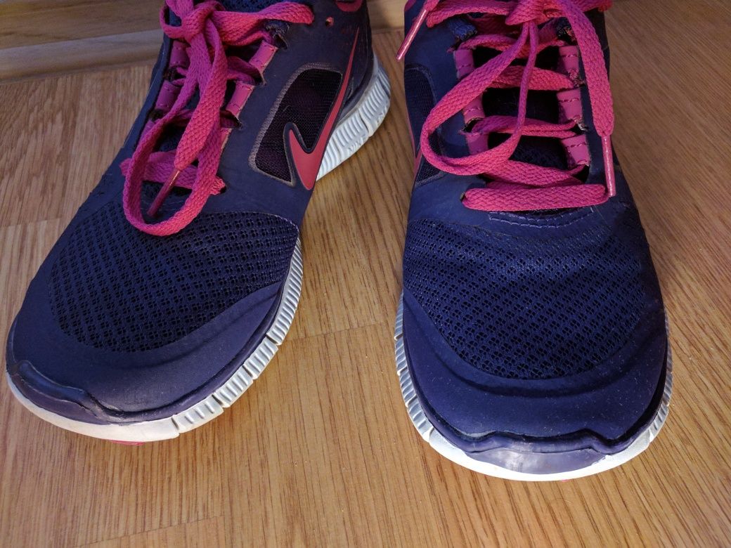 Женские кроссовки Nike Run 5