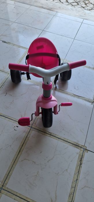 Vendo triciclo rosa