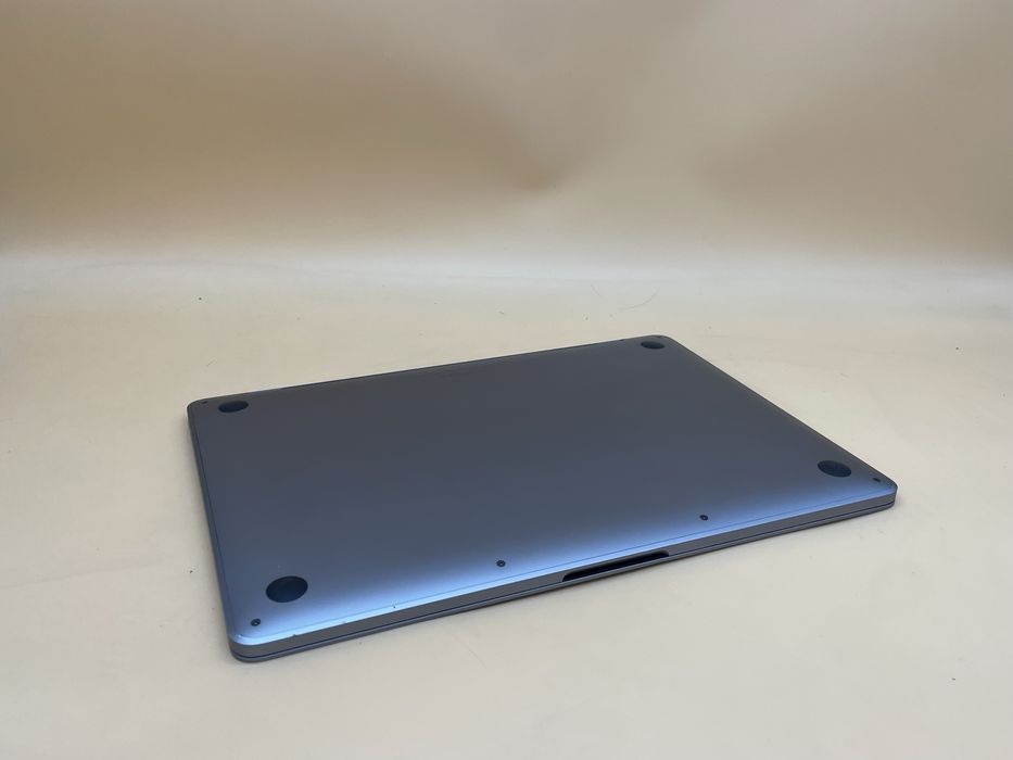 Macbook pro 2017 256 gb ssd i5 хороший стан