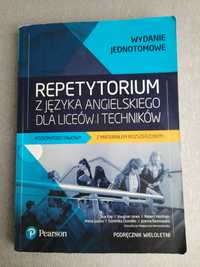 Pearson Repetytorium z angielskiego Poziom podst. z materiałem rozsz.