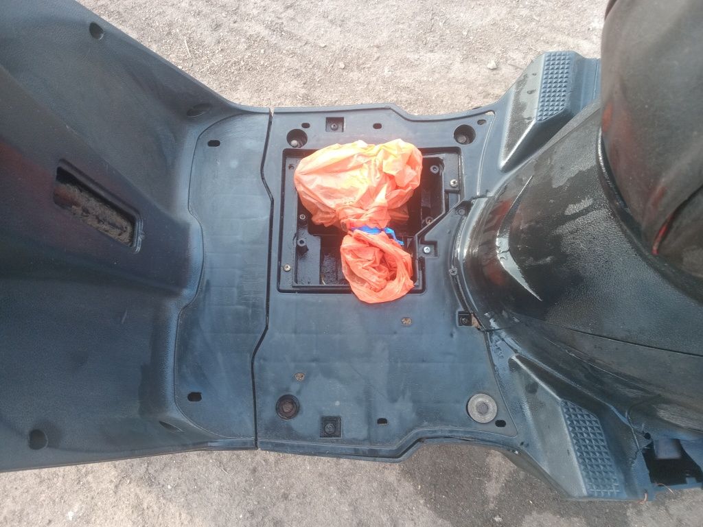 Продаю  скутер 5500 грн Pheonix sкумото