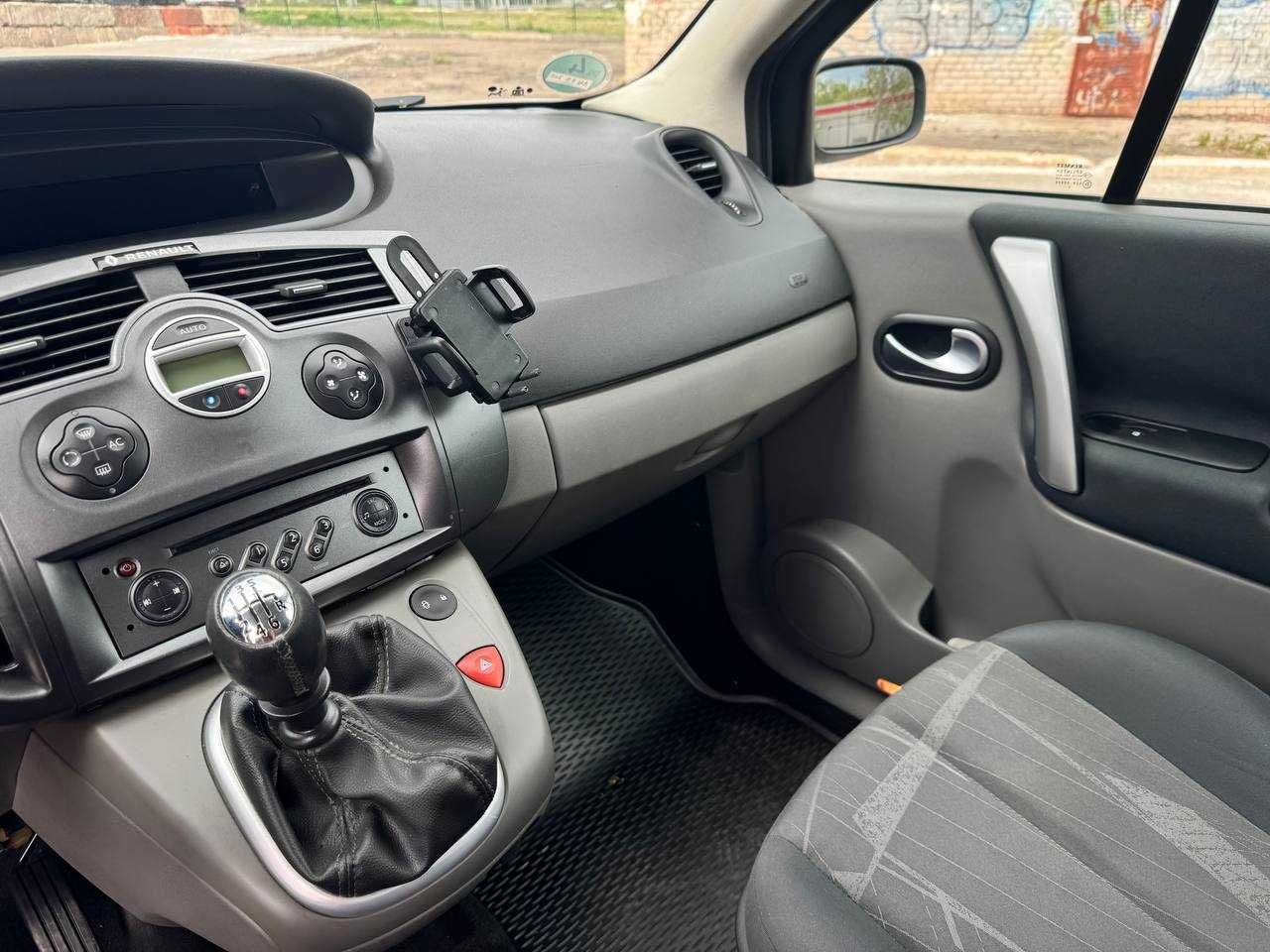 Renault Scenic 2006р. 2.0 бензин,обмін (Перший внесок від 20%)