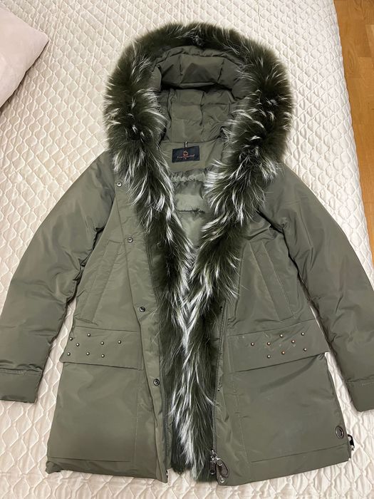 Зимова куртка в гарному стані