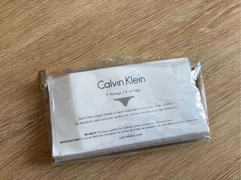 Жіночі безшовні трусики стрінги Calvin Klein (оригінал), розмір XL