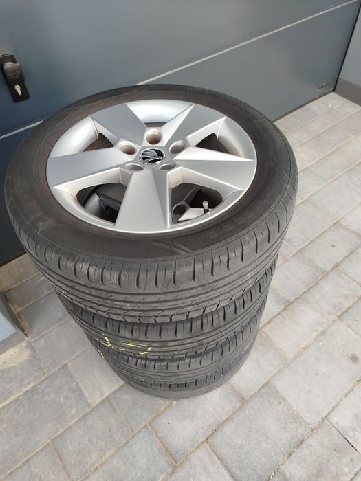Opony letnie z felgami Skoda 16 cali