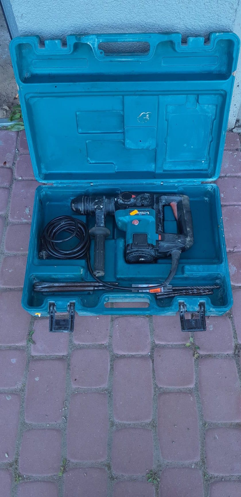 MAKITA HR3000C młotowiertarka