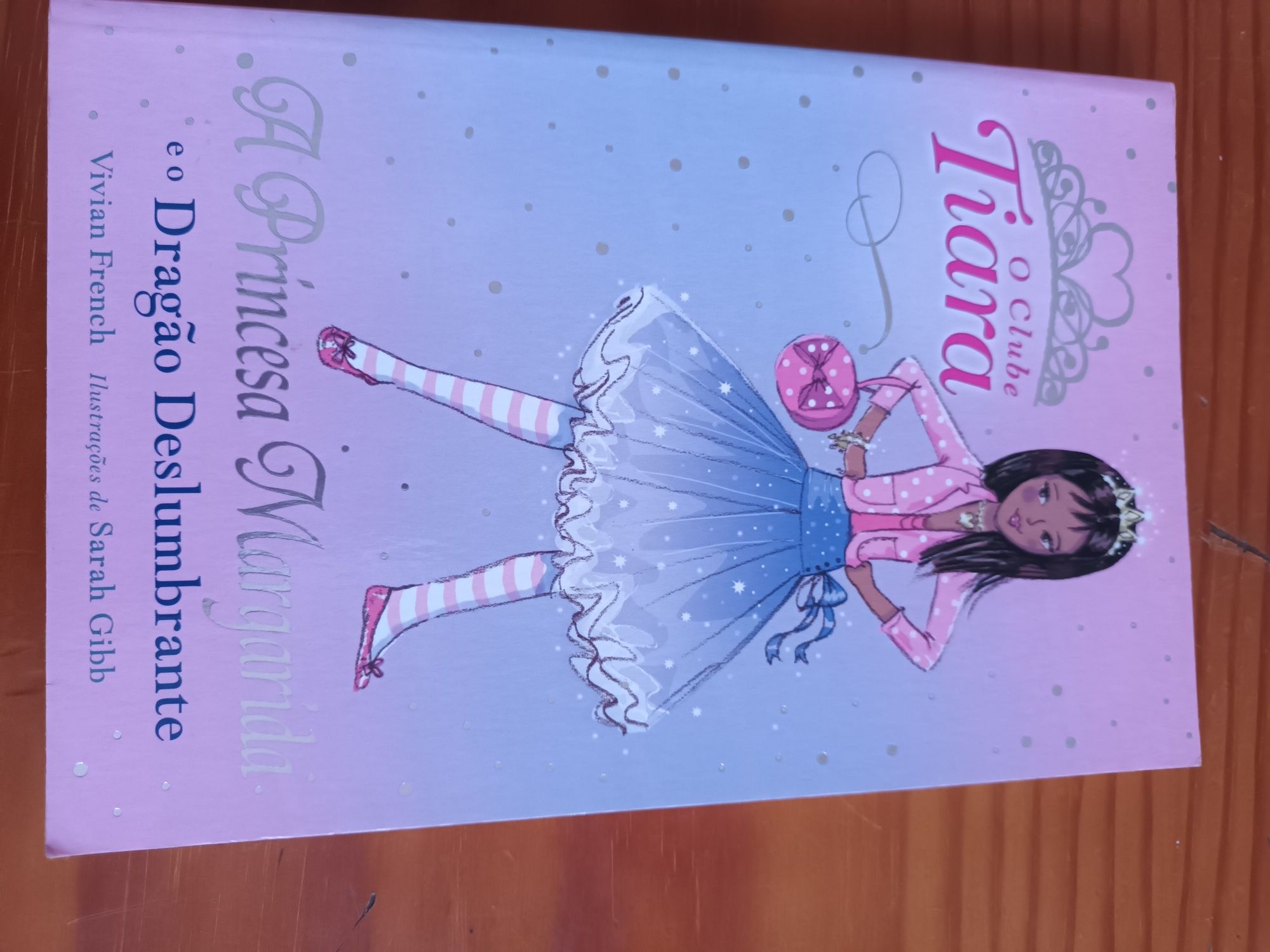 O Clube da Tiara, Vivian Freench