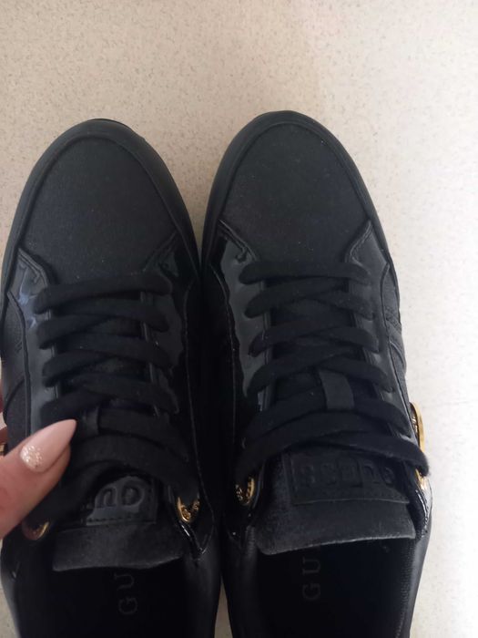 Snikersy GUESS czarno złote ** OKAZJA**