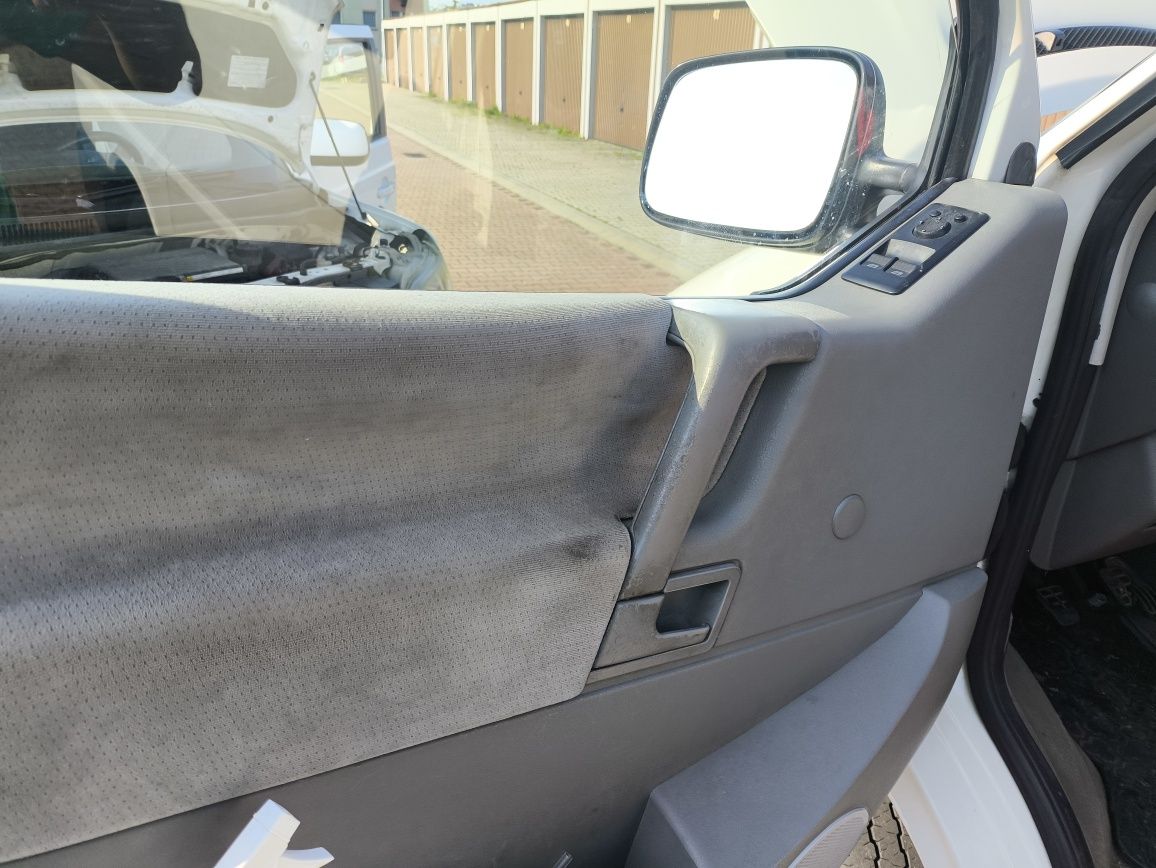 Caravela 2,5tdi klima 8 osoby
