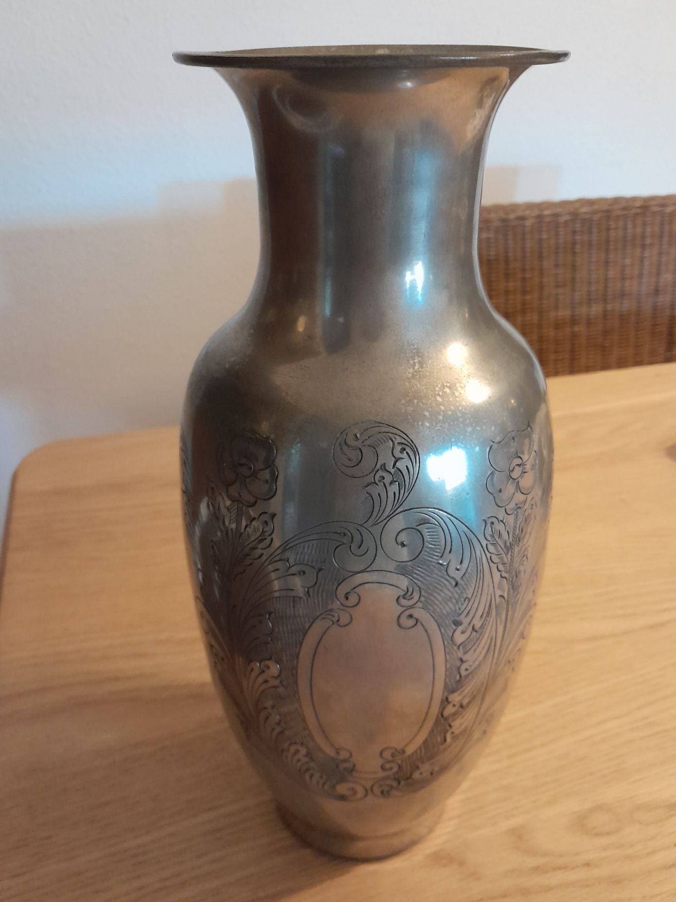 Jarra de estanho  com 30 anos
