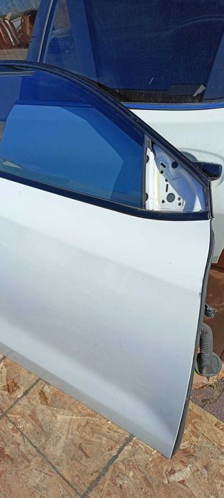 Dodge Dart 2012 - 2016 Drzwi Prawa Przód KPL USA