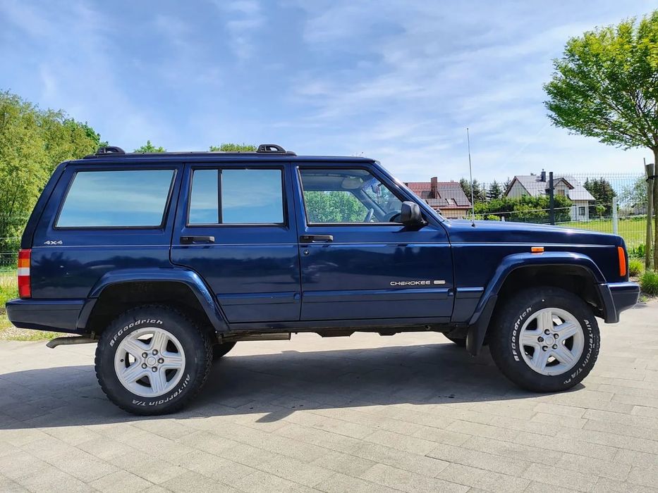 Jeep Cherokee XJ Limited 4.0 benzyna. Mały przebieg, zadbany.