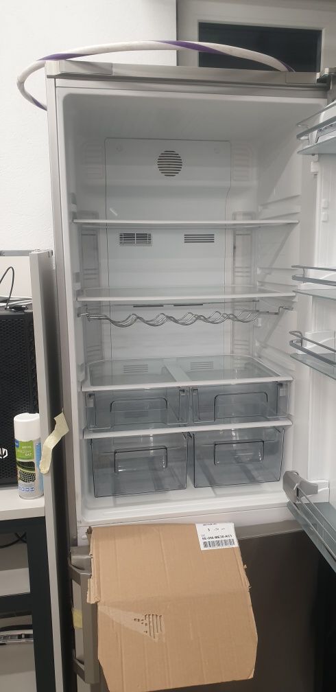 Lodówka Blomberg KND 9861 X z zamrażalnikiem dolnym