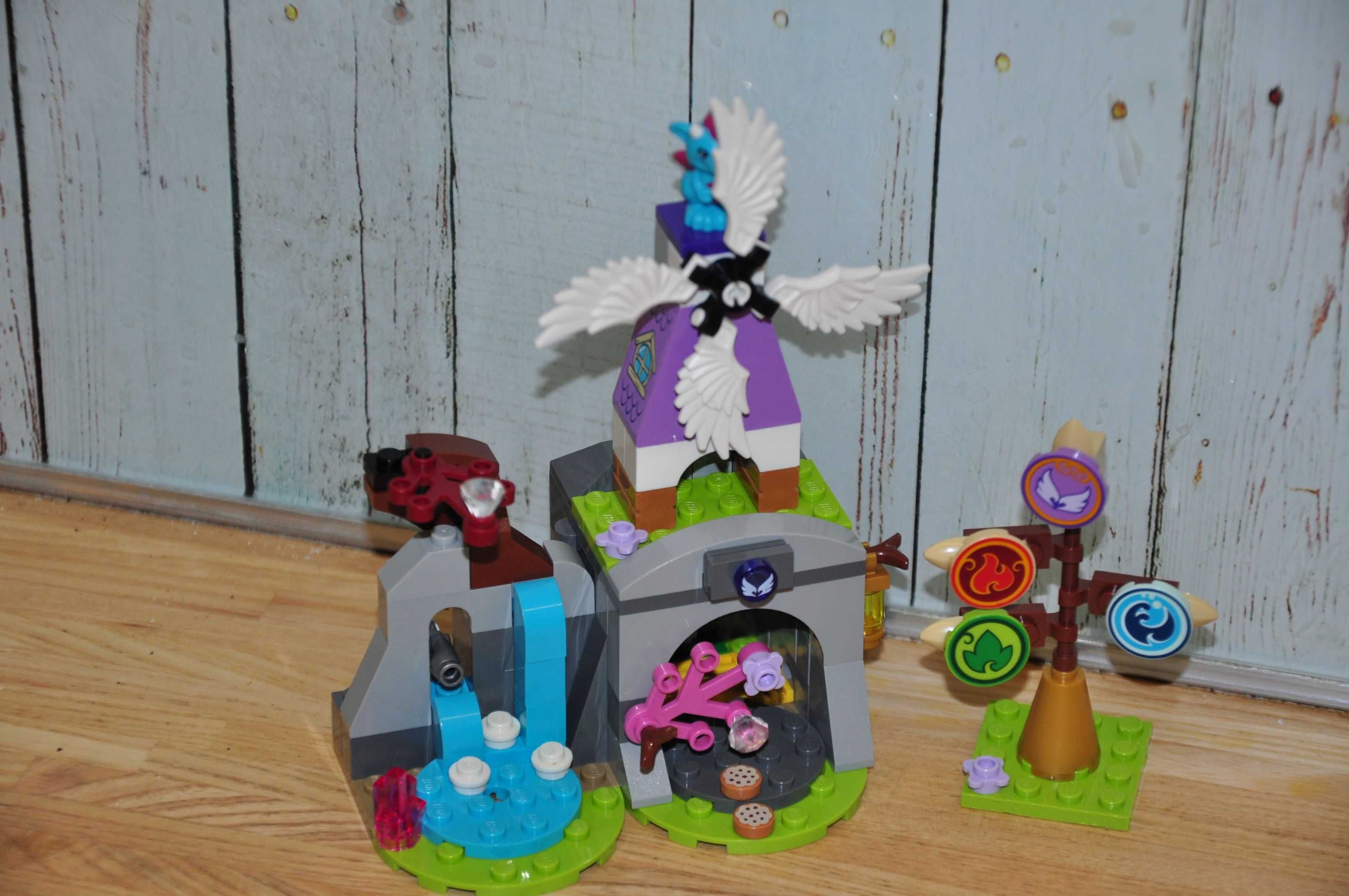 Z0199. Zestaw LEGO Elves 41077-1 Sanie pegaza Airy